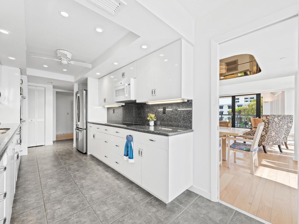 VILLA MAGNA CONDO - Residential