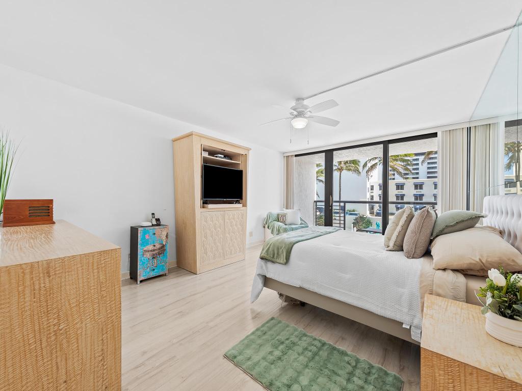 VILLA MAGNA CONDO - Residential