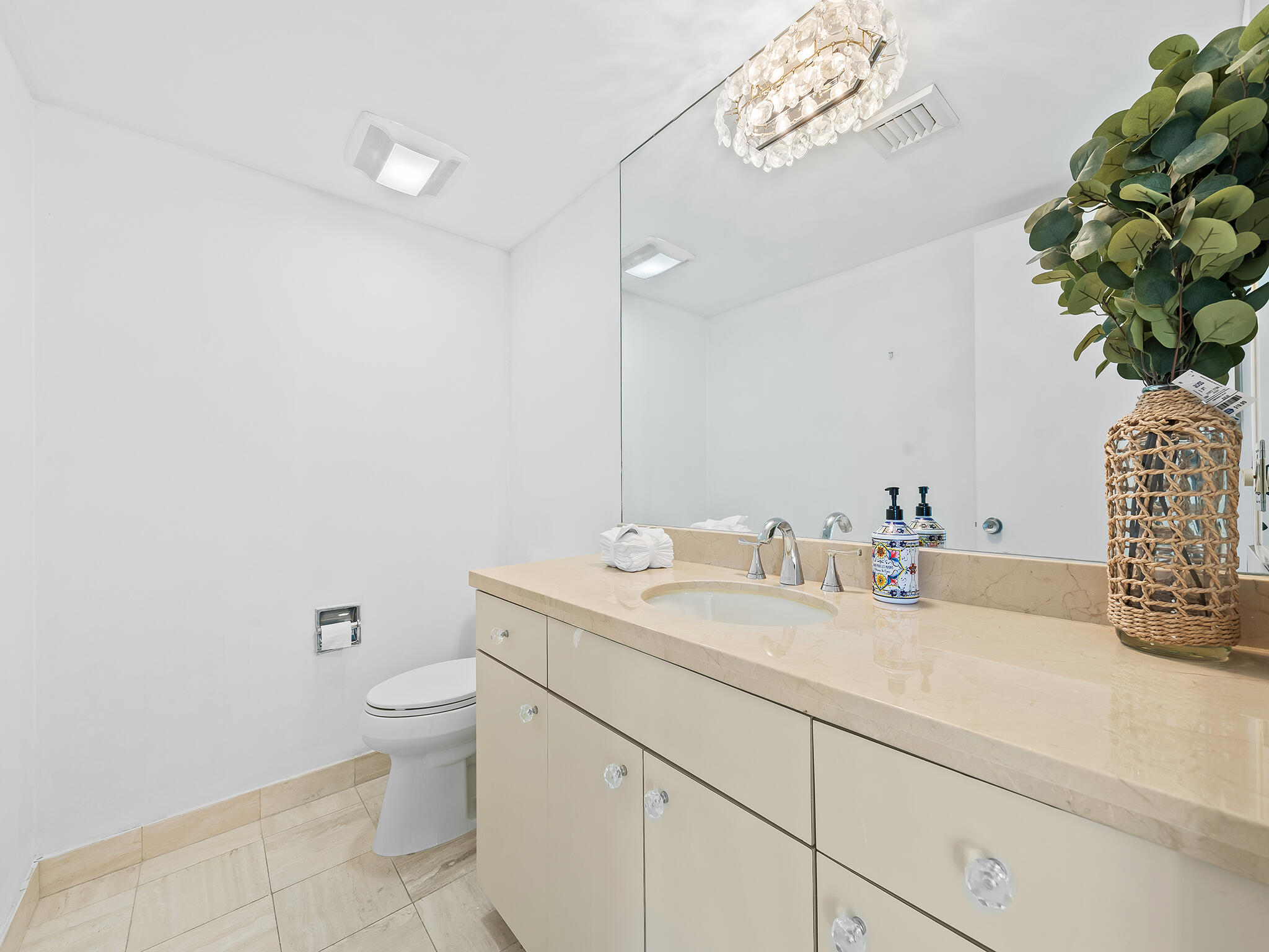 VILLA MAGNA CONDO - Residential