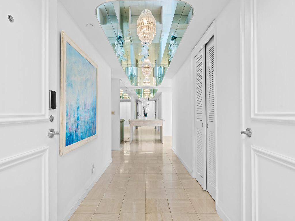 VILLA MAGNA CONDO - Residential