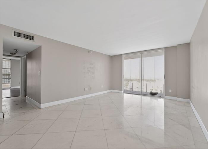 LE TRIANON CONDO - Residential
