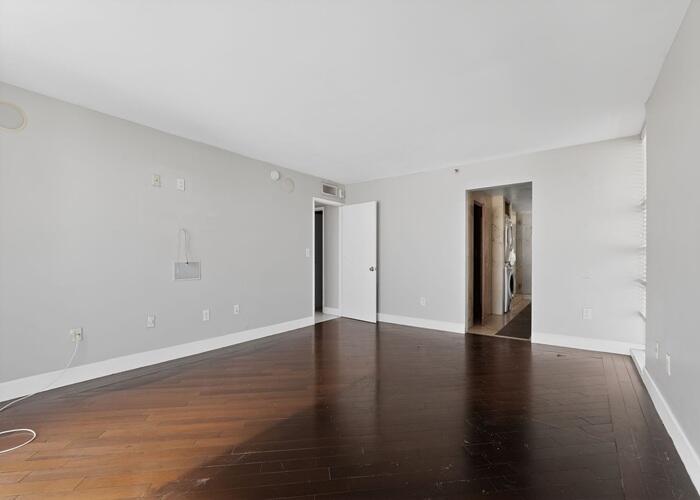 LE TRIANON CONDO - Residential