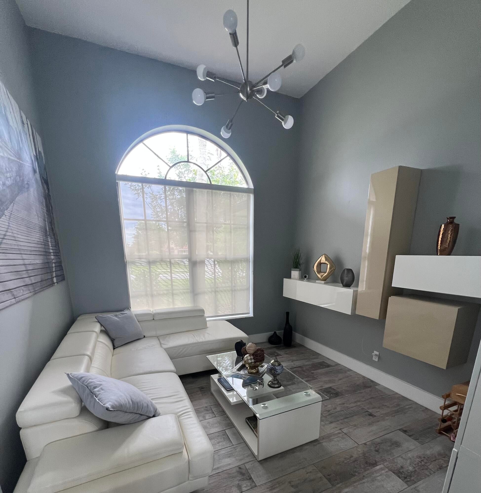 Properties 1714 Farmington Circle