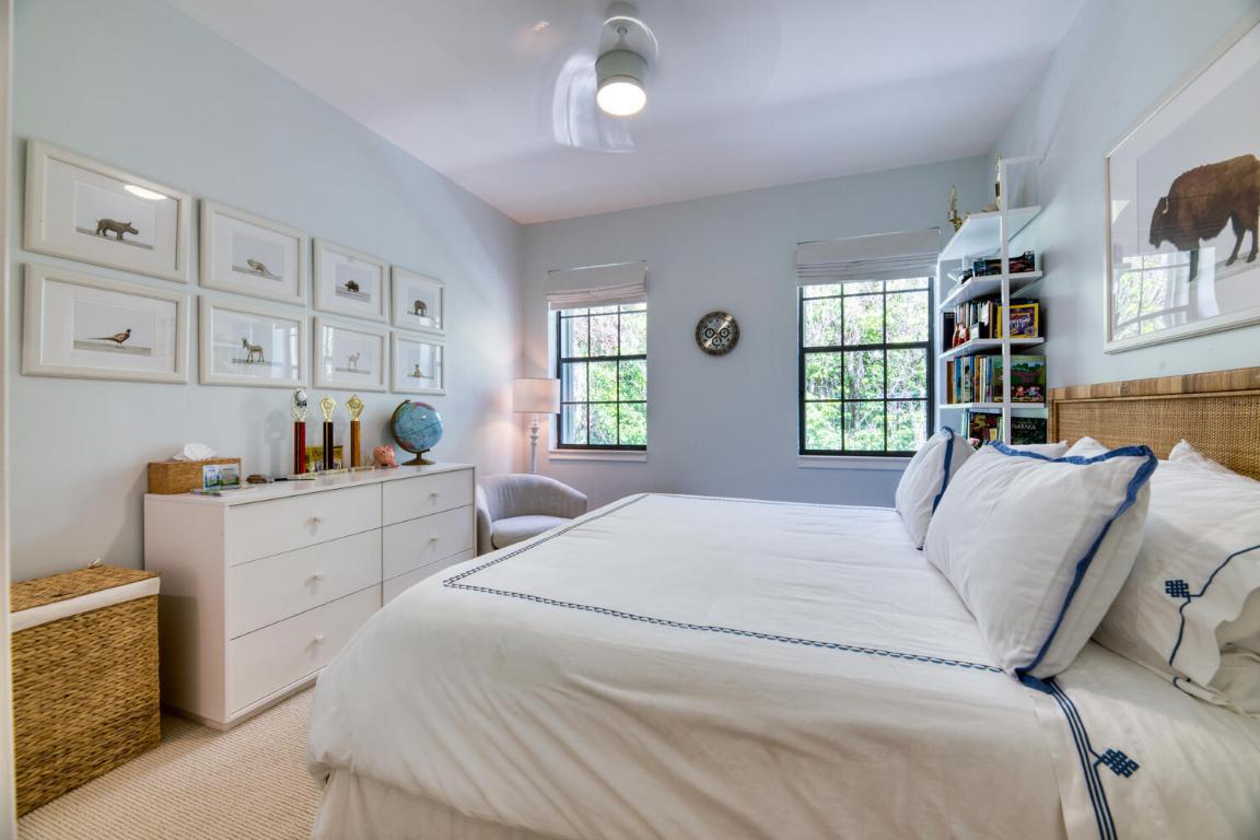 OCEAN PARK H W ROBBINS - Residential