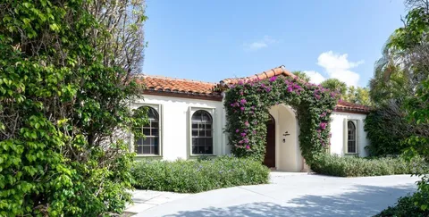 165 Seminole Avenue, Palm Beach, FL MLS: R11072549