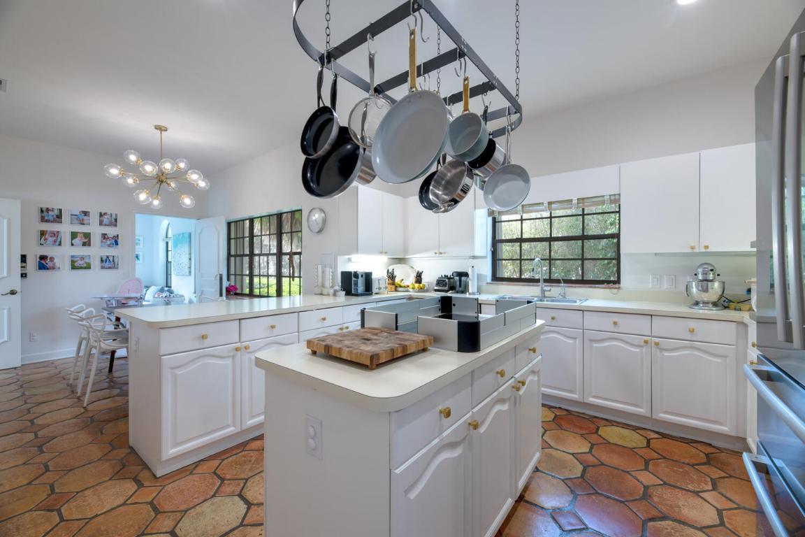 OCEAN PARK H W ROBBINS - Residential