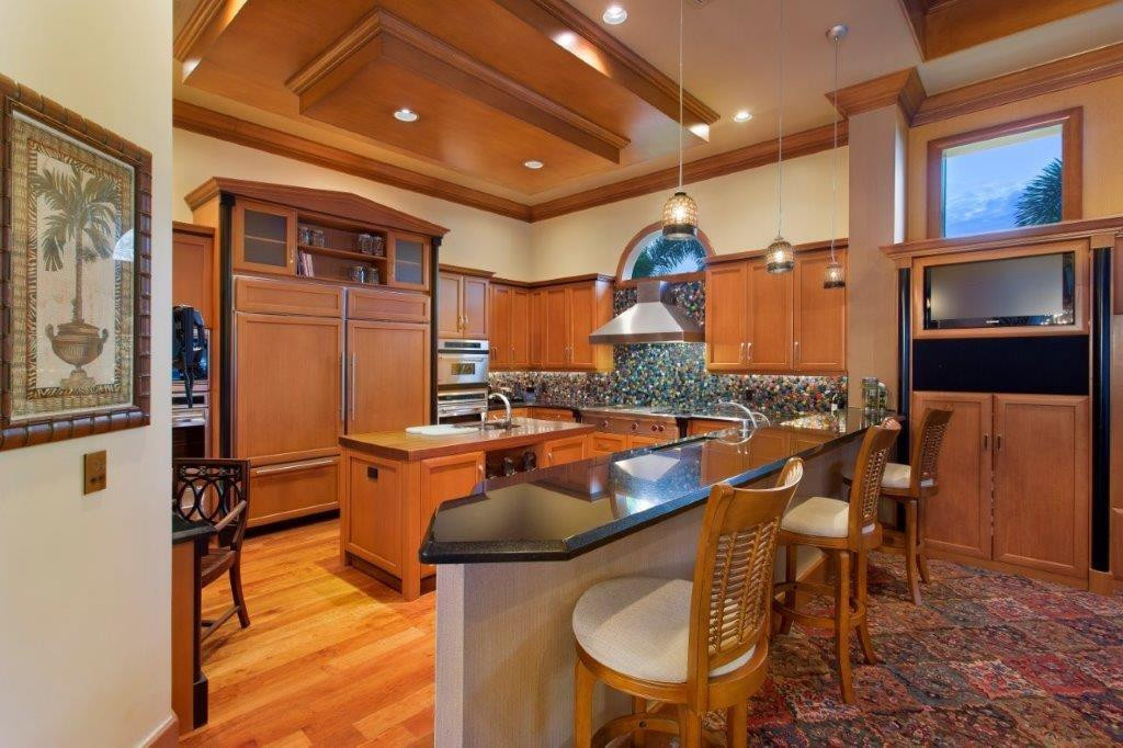 Bay Colony - Residential