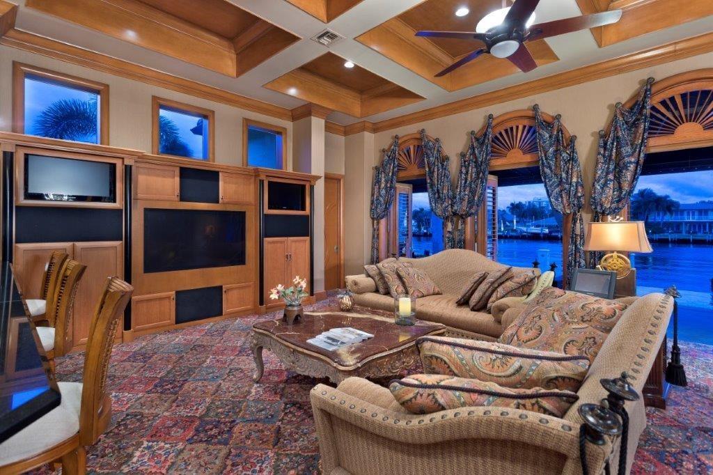 Bay Colony - Residential