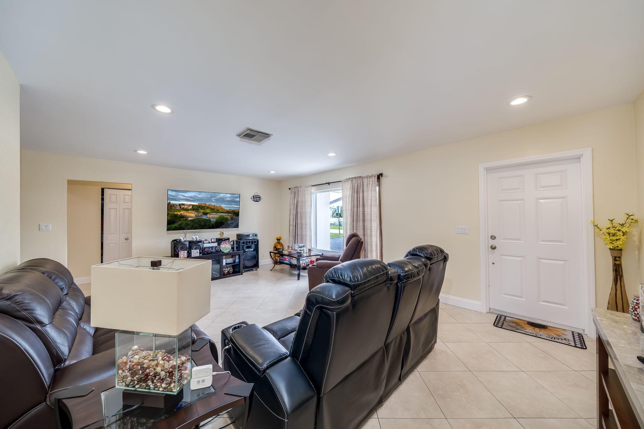 WESTWOOD COMMUNITY TWO - Residential Lease