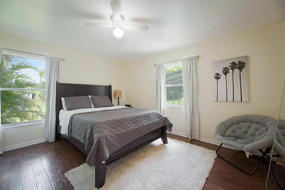 LOXAHATCHEE GROVES - Residential