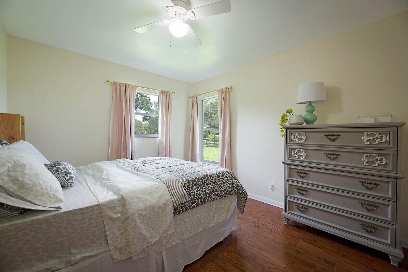 LOXAHATCHEE GROVES - Residential