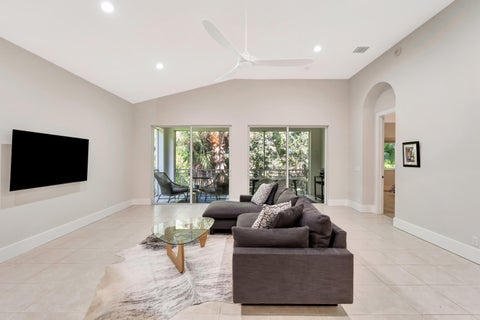 Tiny photo for 125 Palm Bay Terrace #C, Palm Beach Gardens, FL 33418 (MLS # B26090593)