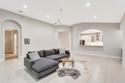 Tiny photo for 125 Palm Bay Terrace #C, Palm Beach Gardens, FL 33418 (MLS # B26090593)