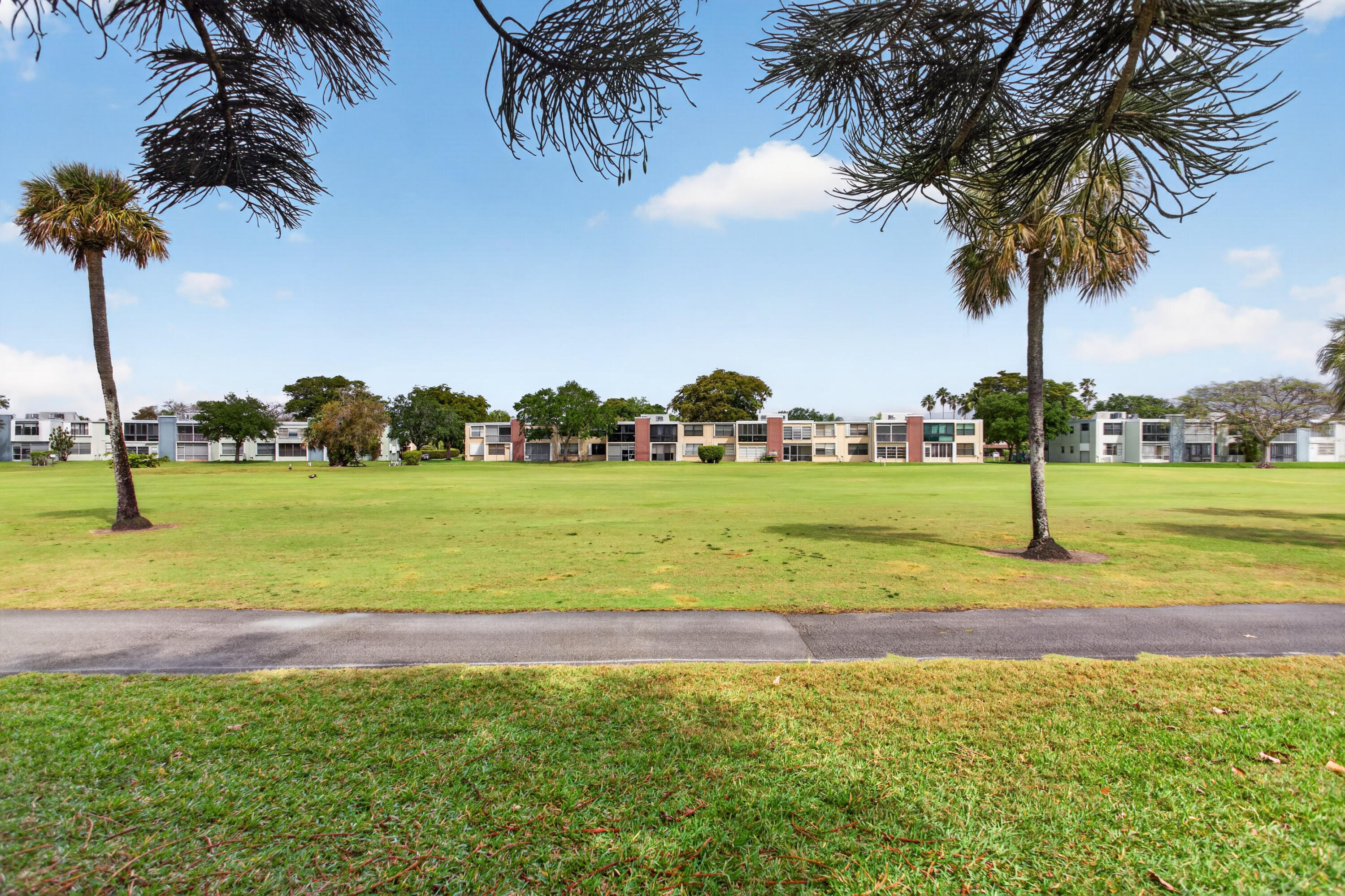 31 OF PALM SPRINGS 3 CONDO - Residential
