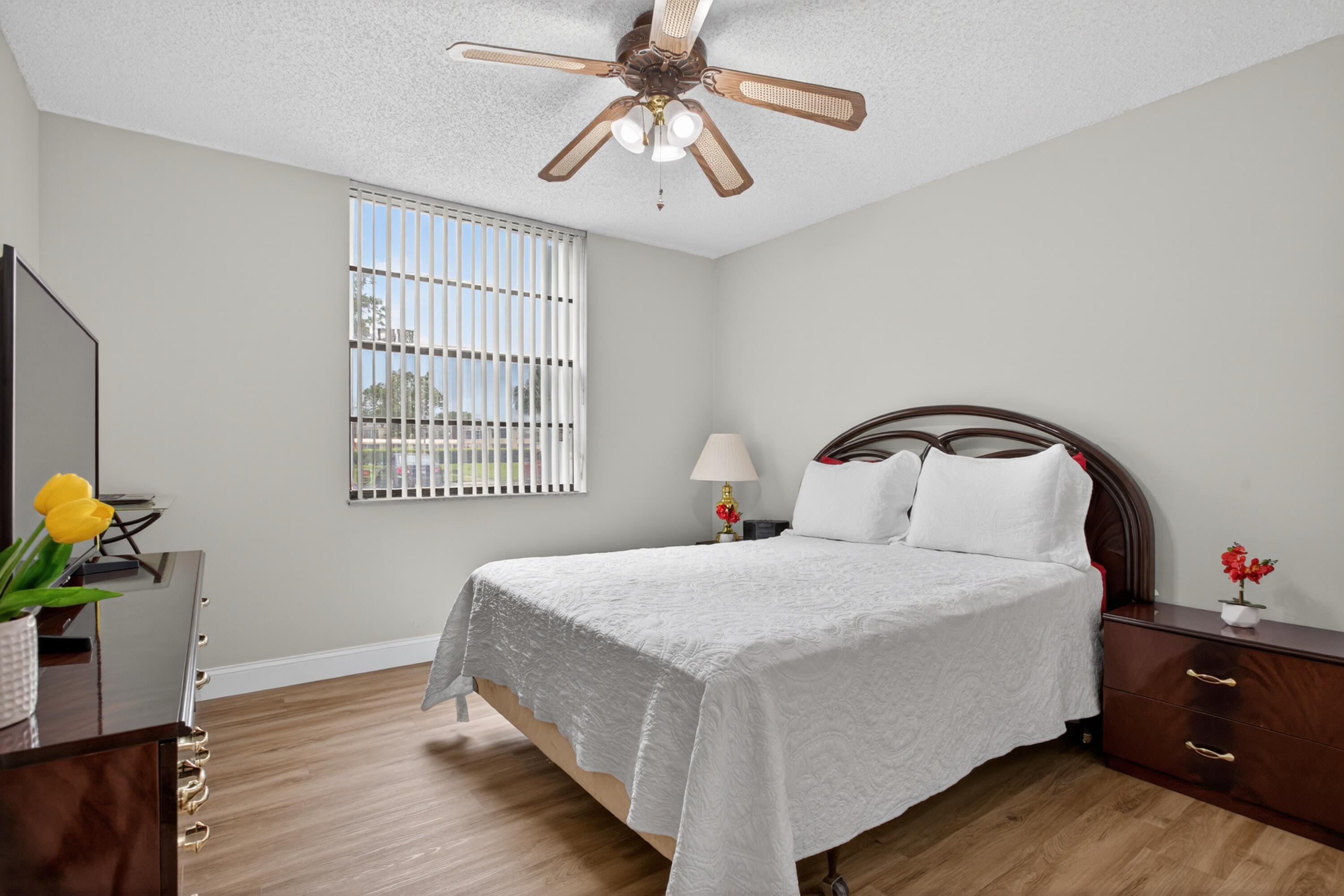 31 OF PALM SPRINGS 3 CONDO - Residential