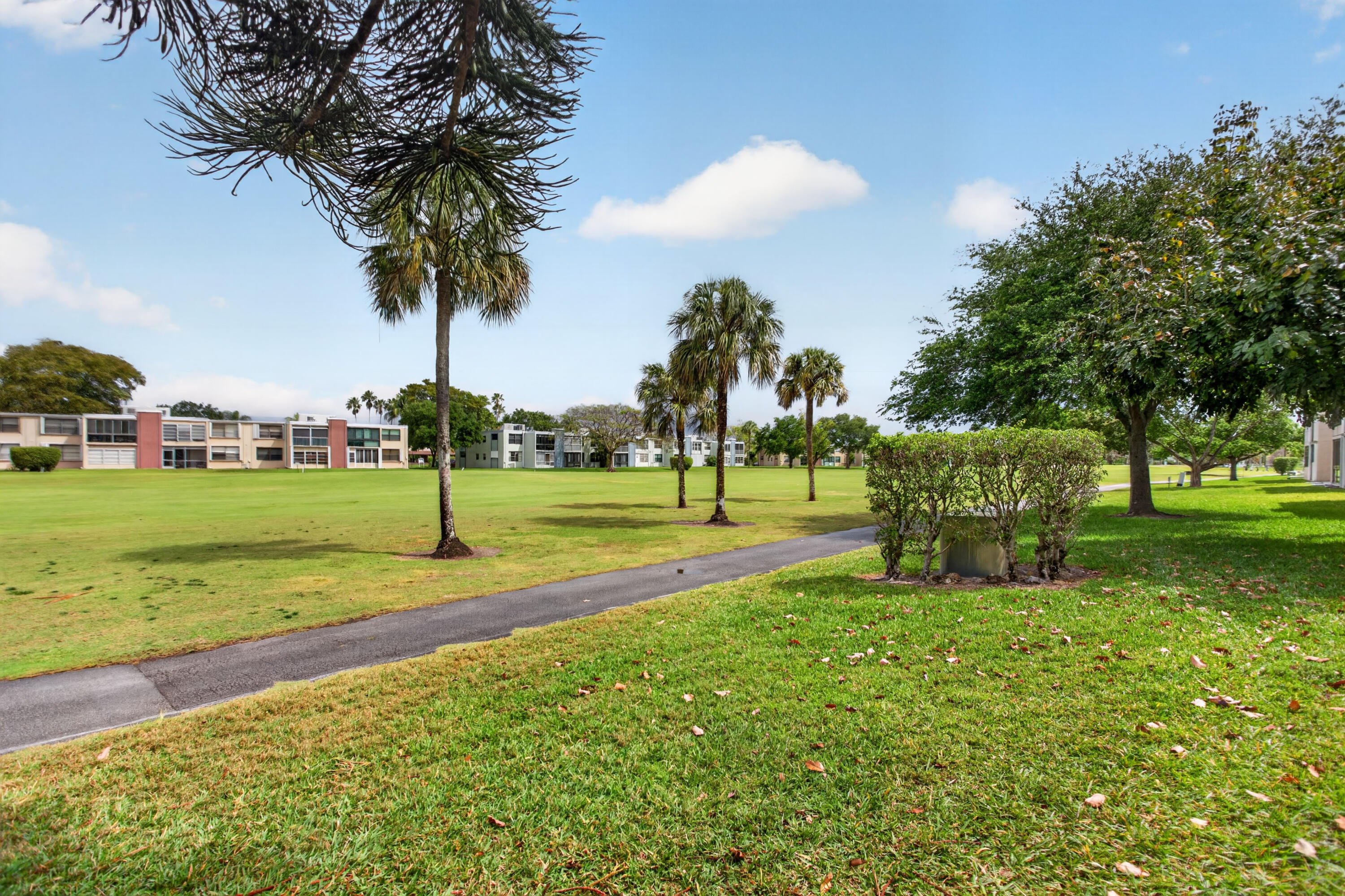 31 OF PALM SPRINGS 3 CONDO - Residential