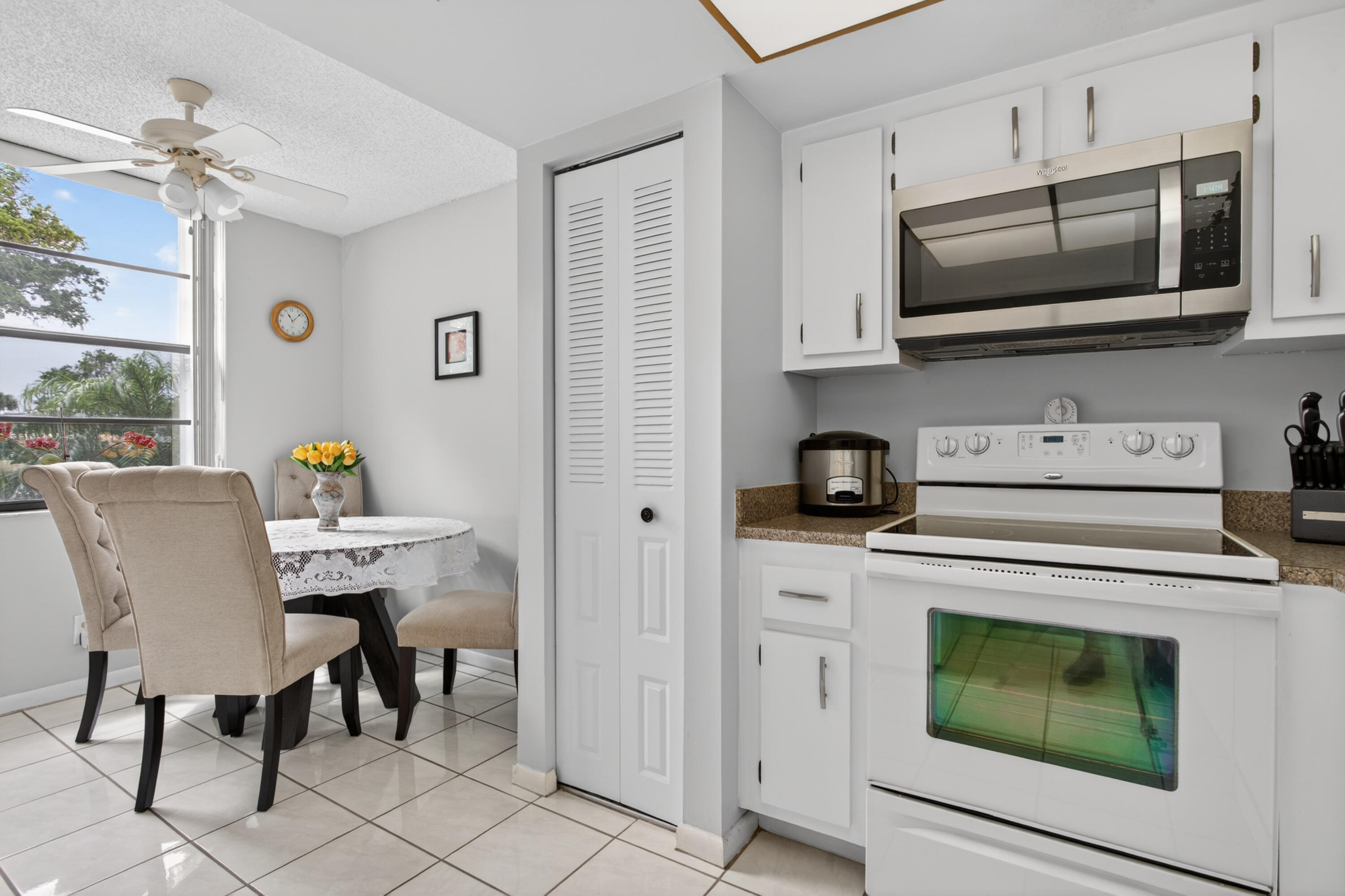 31 OF PALM SPRINGS 3 CONDO - Residential