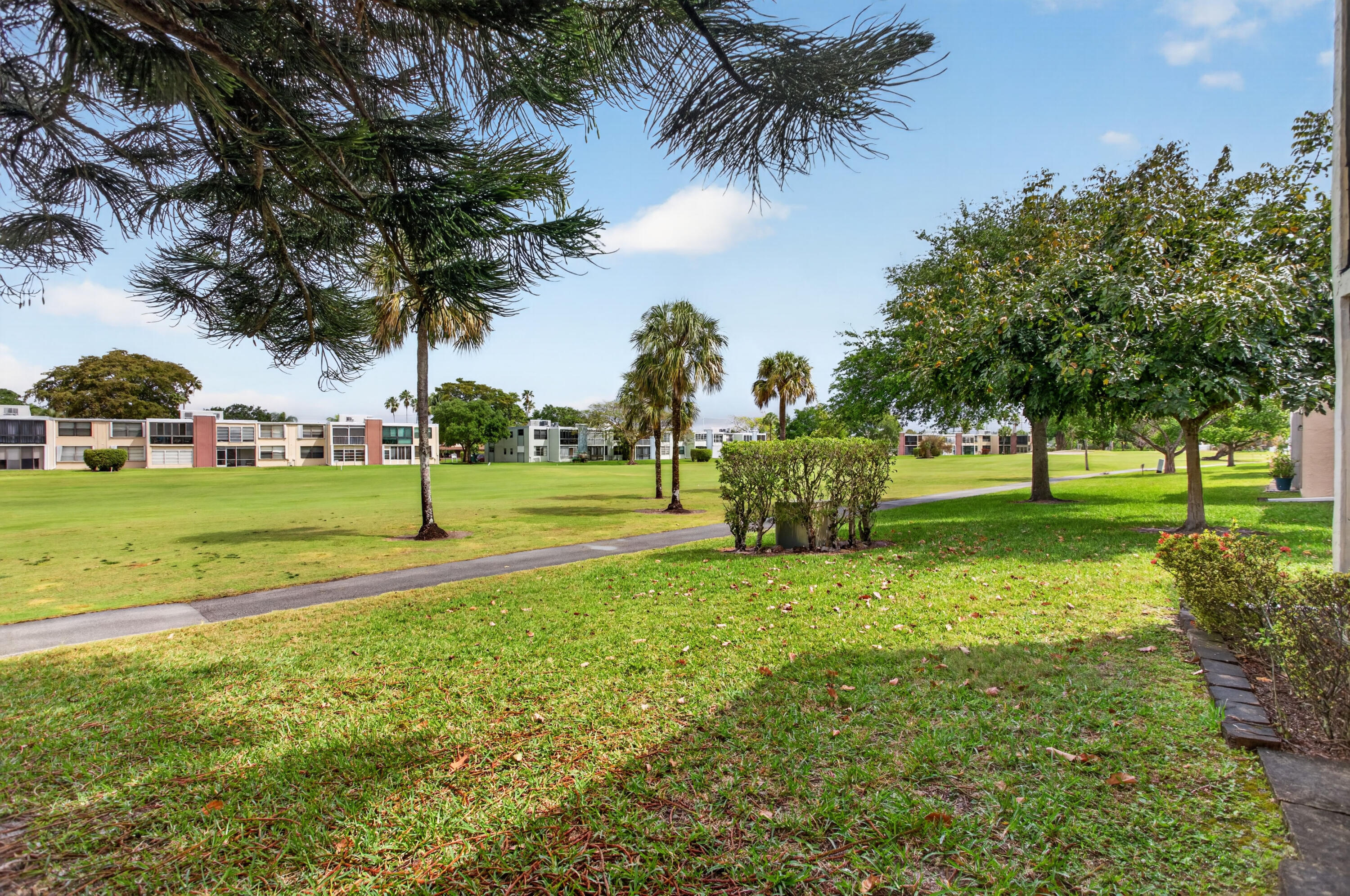 31 OF PALM SPRINGS 3 CONDO - Residential