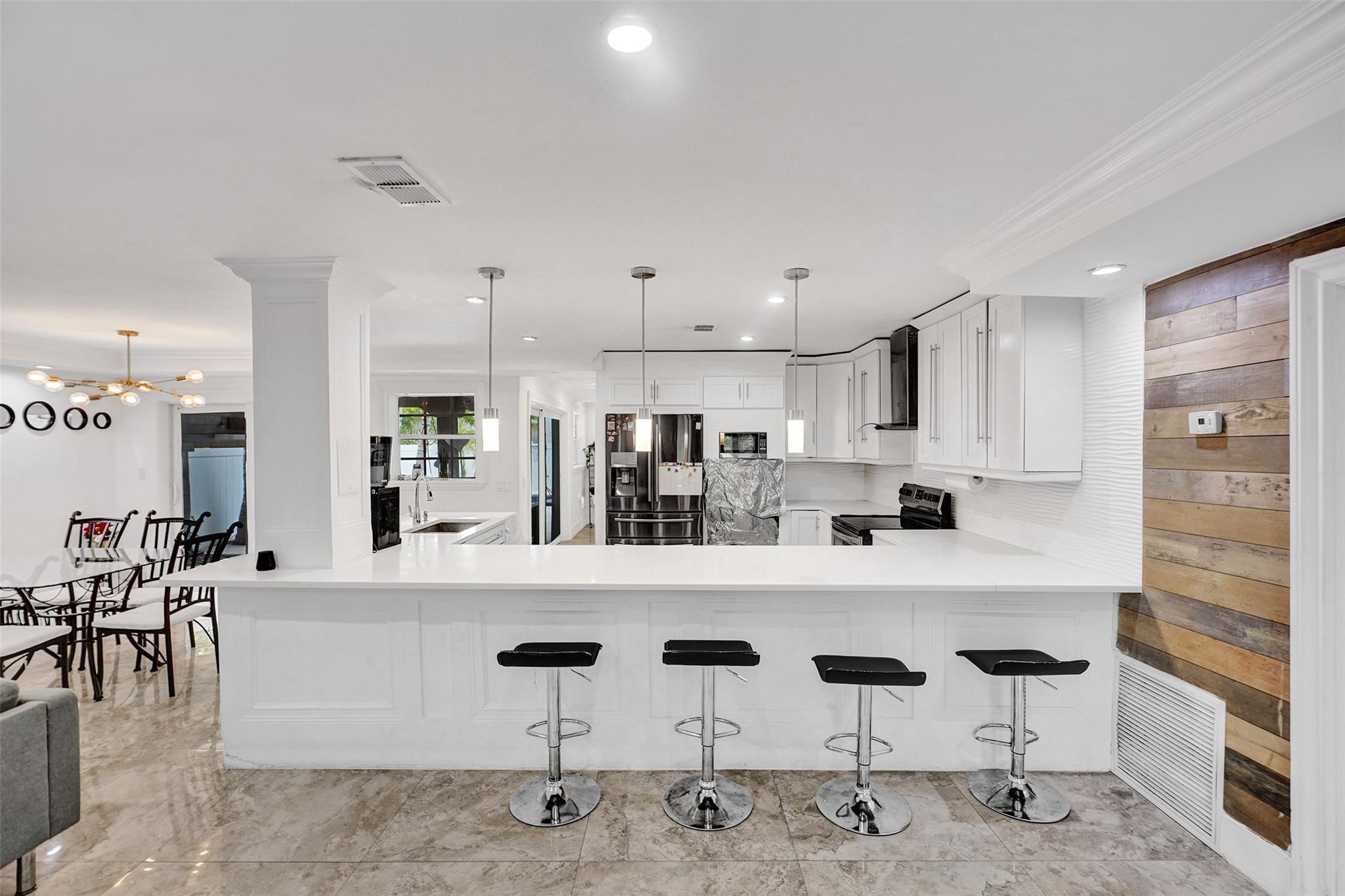 2131 NW 4th St