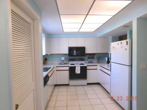 GLENEAGLES IV CONDO - Residential