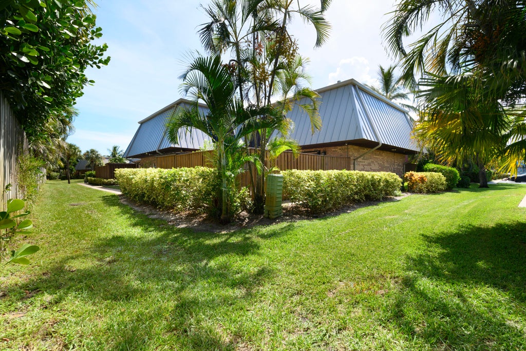 Photo of 1420 Ocean Way #15c, Jupiter, FL 33477 (MLS # R11115871)
