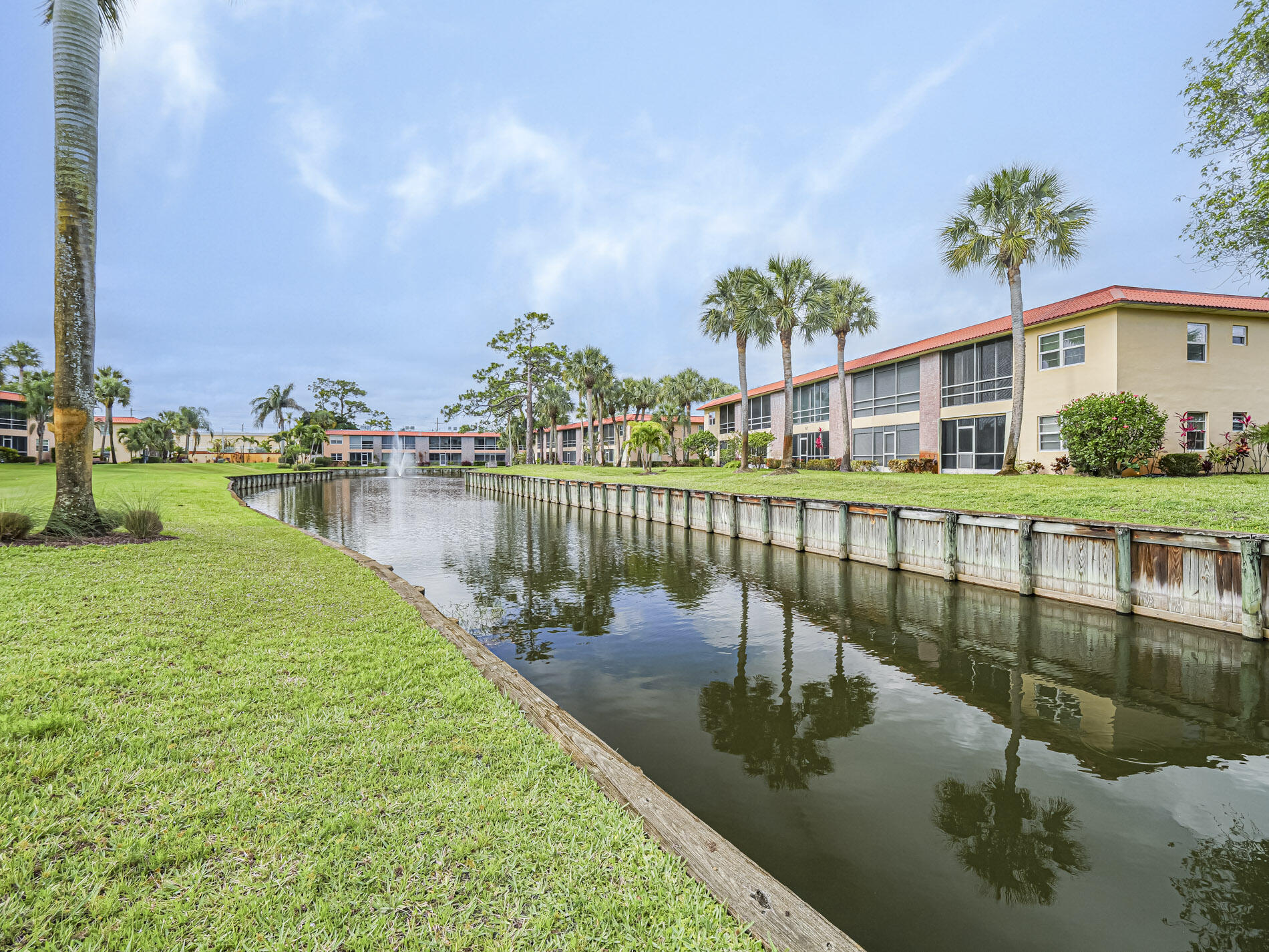 KING MOUNTAIN CONDO (AKA MONTEREY YACHT & COUNTRY - Residential
