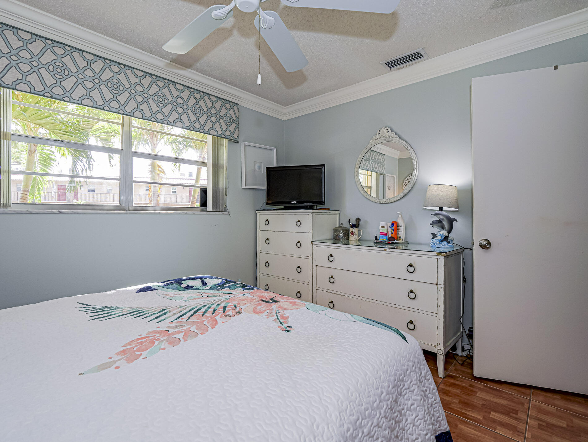 KING MOUNTAIN CONDO (AKA MONTEREY YACHT & COUNTRY - Residential