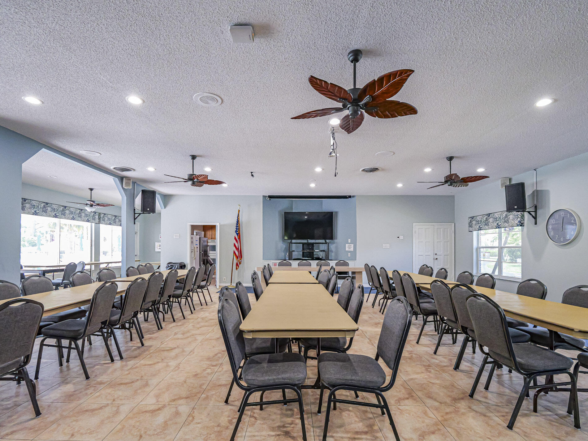 KING MOUNTAIN CONDO (AKA MONTEREY YACHT & COUNTRY - Residential