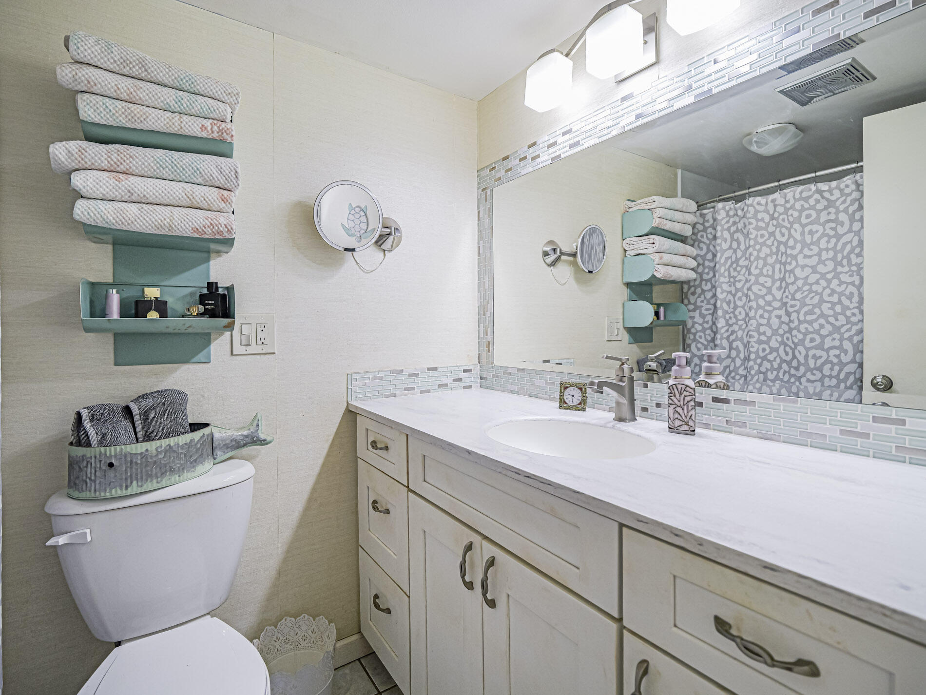 KING MOUNTAIN CONDO (AKA MONTEREY YACHT & COUNTRY - Residential