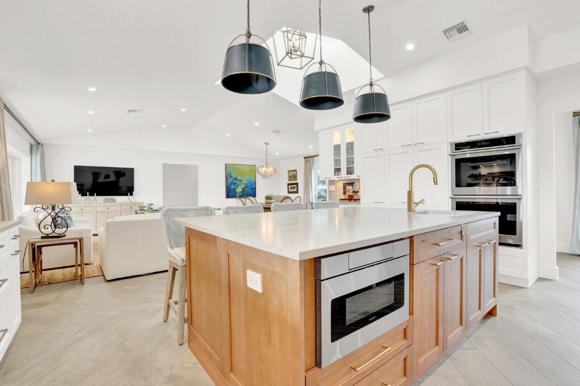 PALM BEACH ISLES 2 - Residential