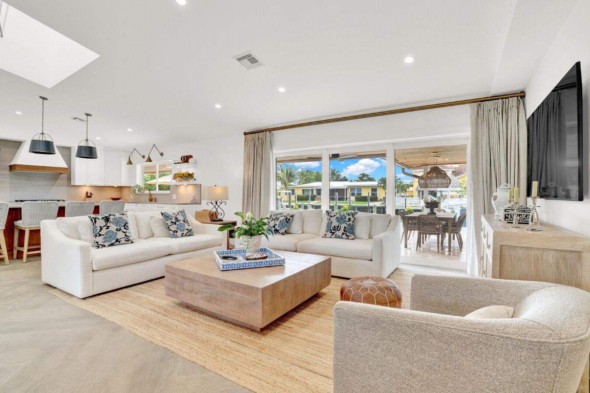 PALM BEACH ISLES 2 - Residential