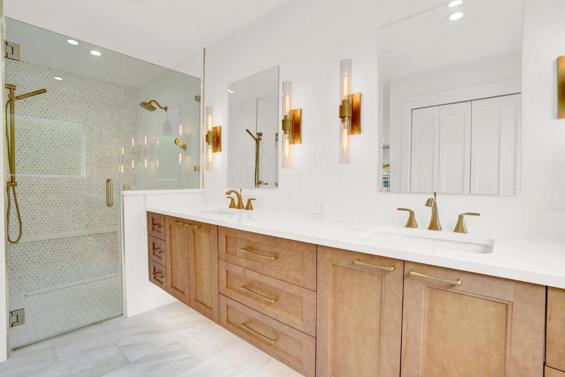 PALM BEACH ISLES 2 - Residential