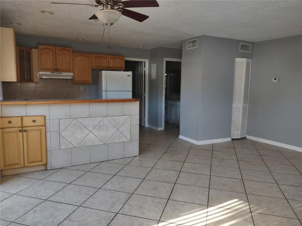 Olive Glen Villas #1 Cond - Residential Lease