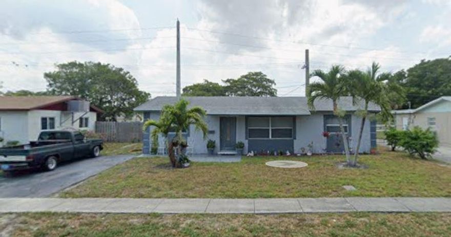 Great family home located close to shopping, major roads and minutes to the beach. Currently, rented with stable income. Three bedrooms, two baths, and fenced with a shed. It's a great price for this community.