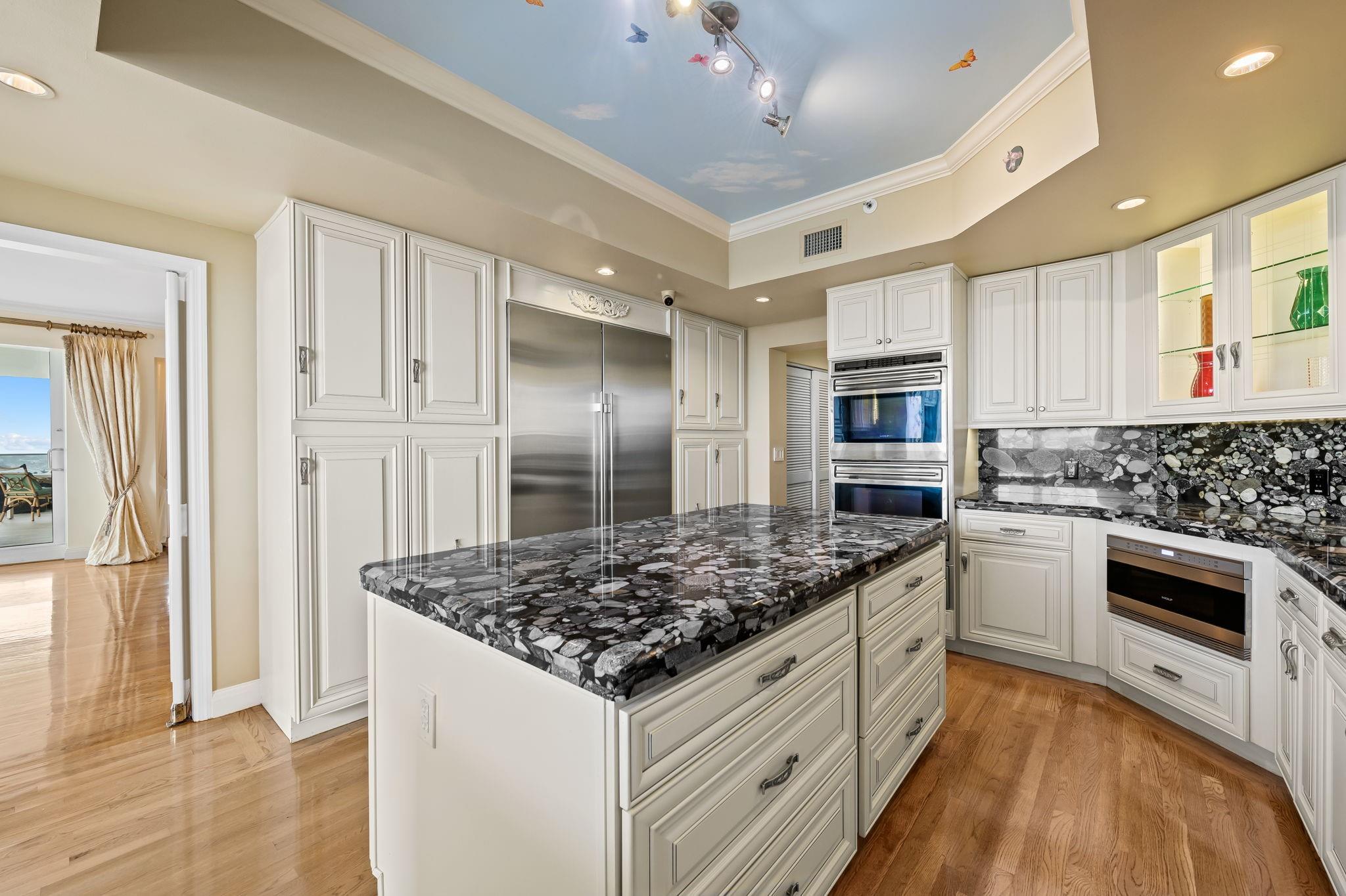 HARBOURGAGE PLACE - Residential