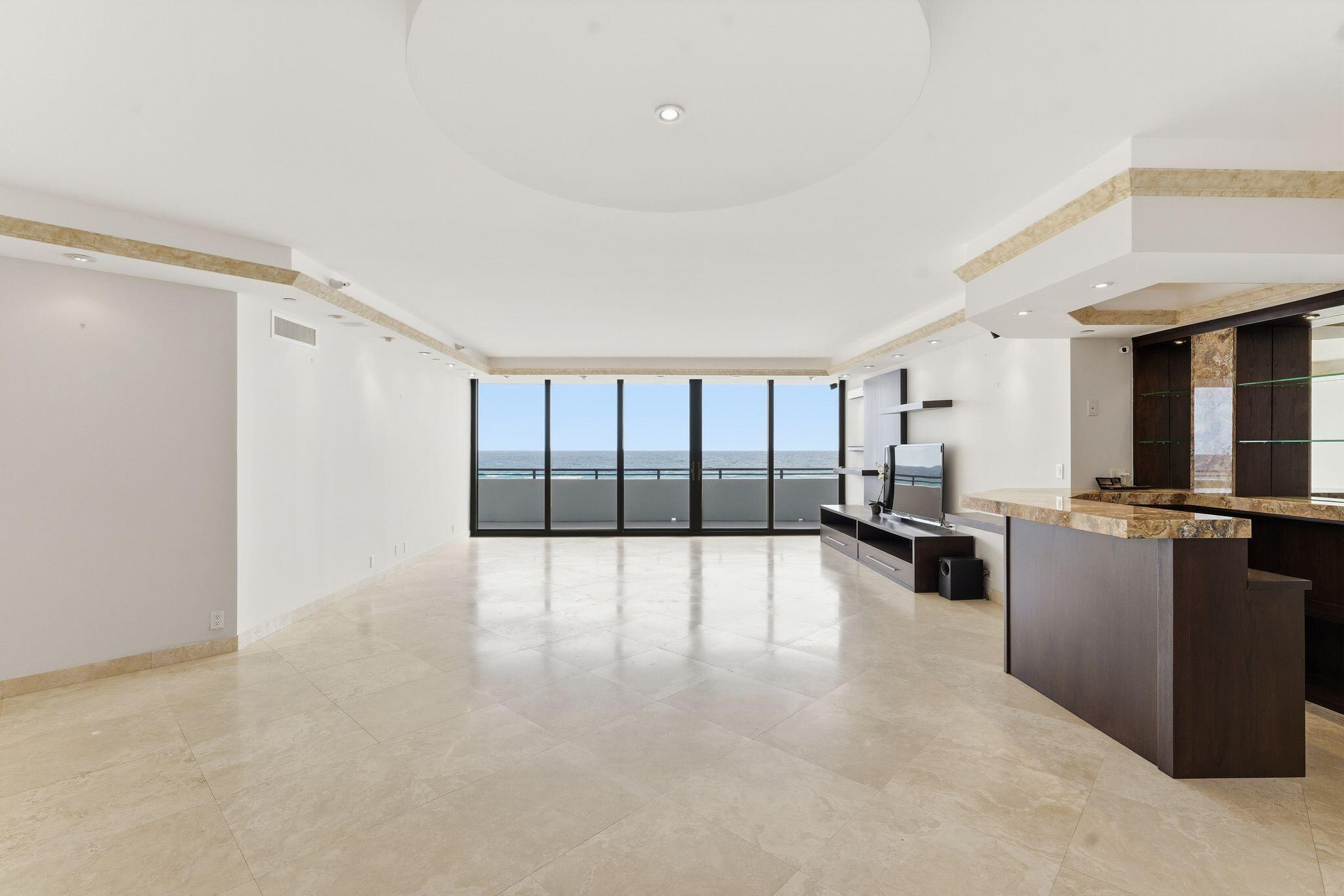 PALM BEACH HAMPTON CONDO - Residential