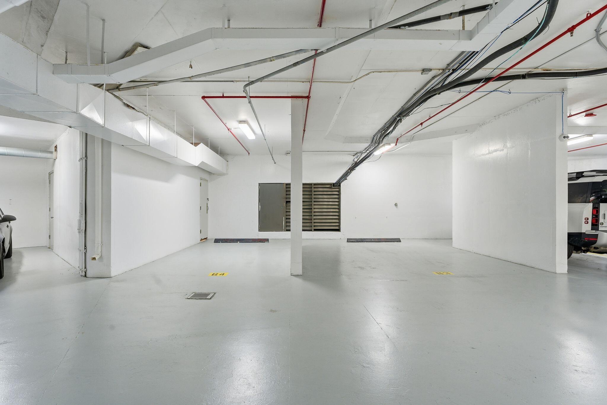 PALM BEACH HAMPTON CONDO - Residential