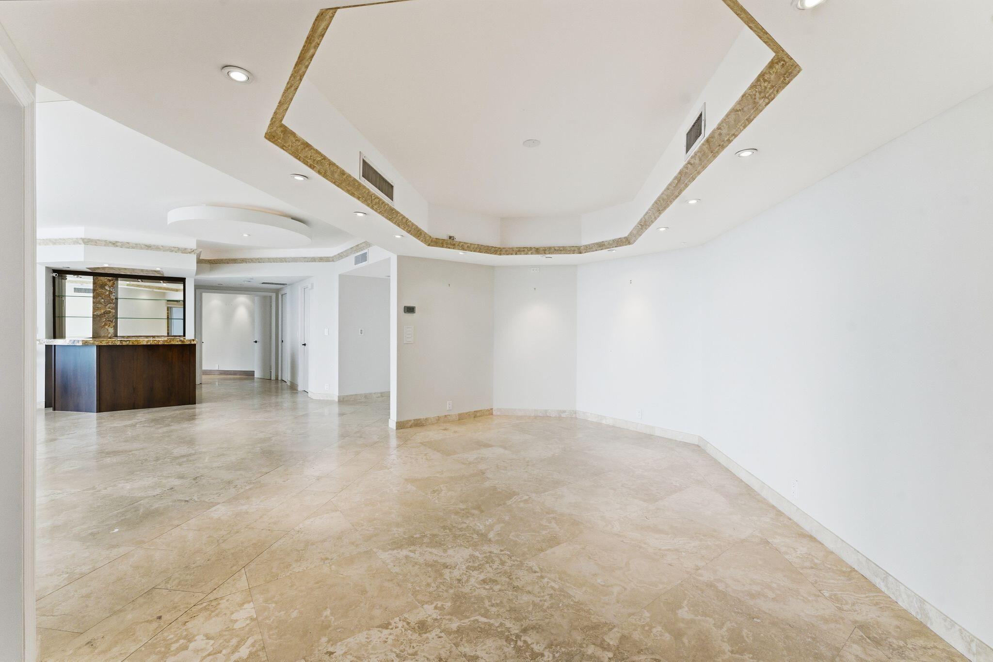 PALM BEACH HAMPTON CONDO - Residential