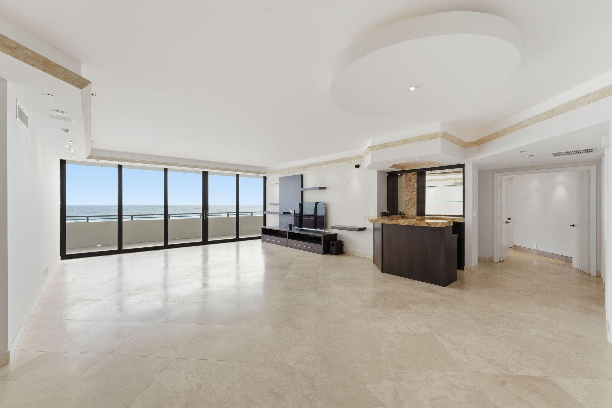 PALM BEACH HAMPTON CONDO - Residential