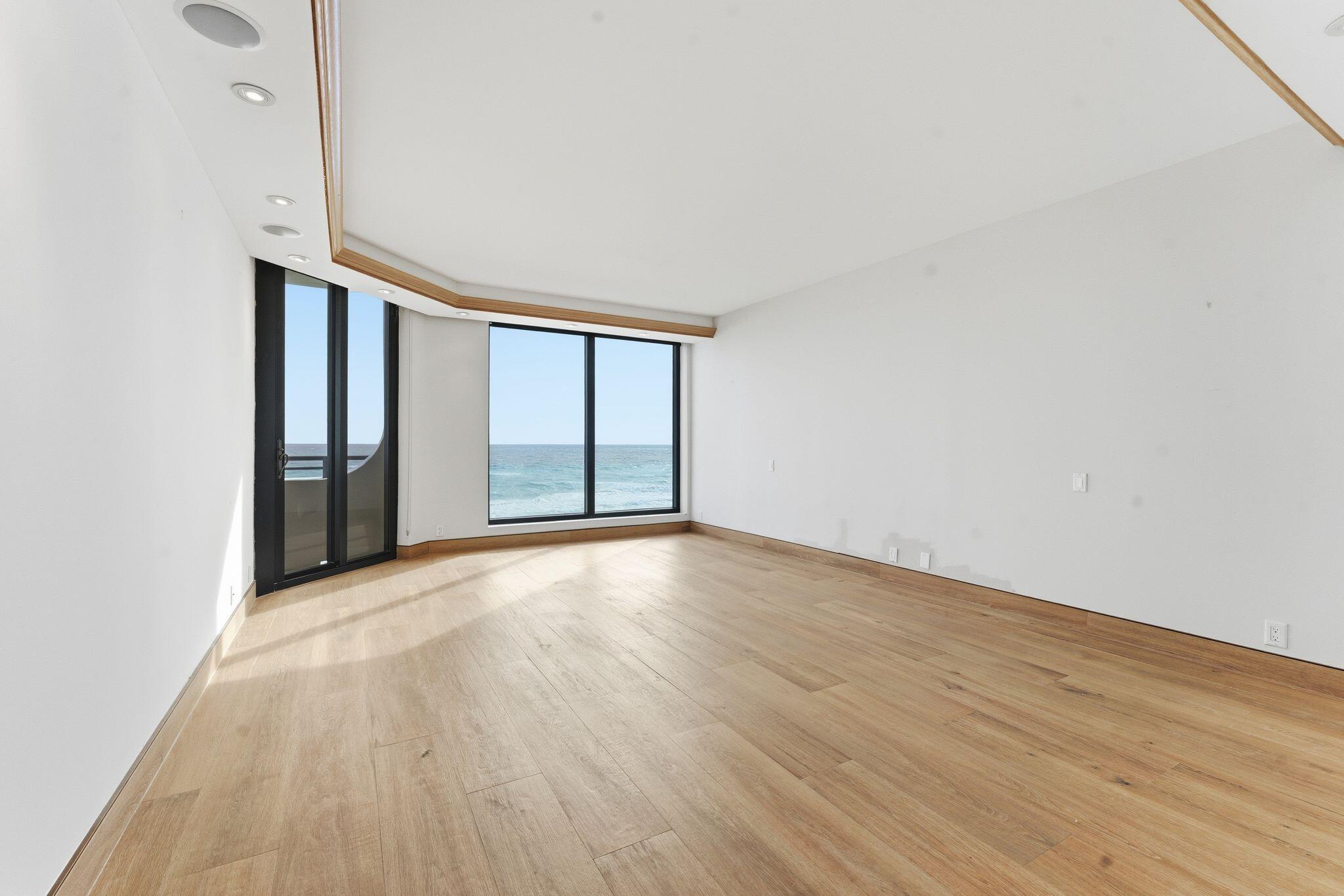 PALM BEACH HAMPTON CONDO - Residential