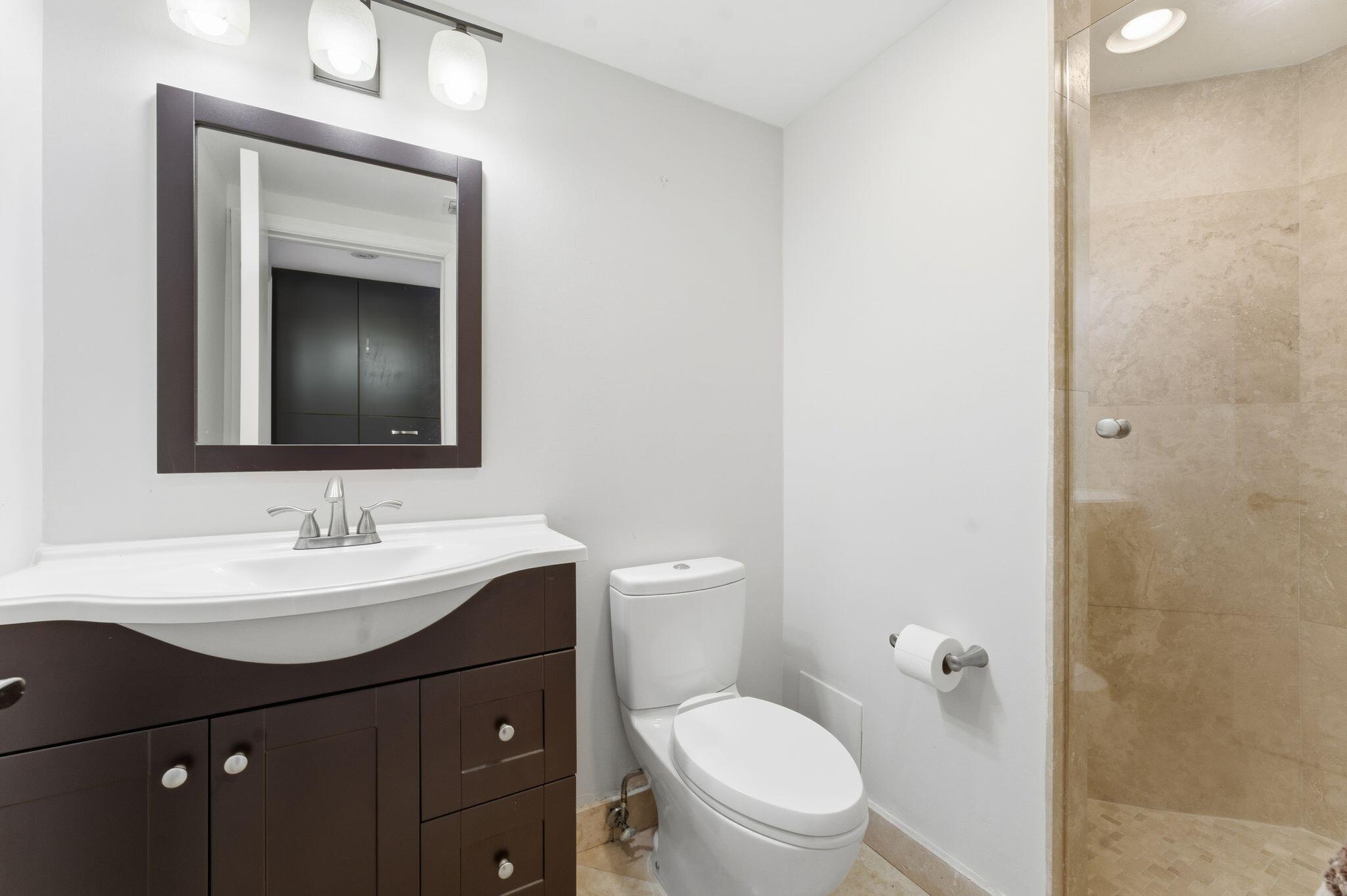 PALM BEACH HAMPTON CONDO - Residential