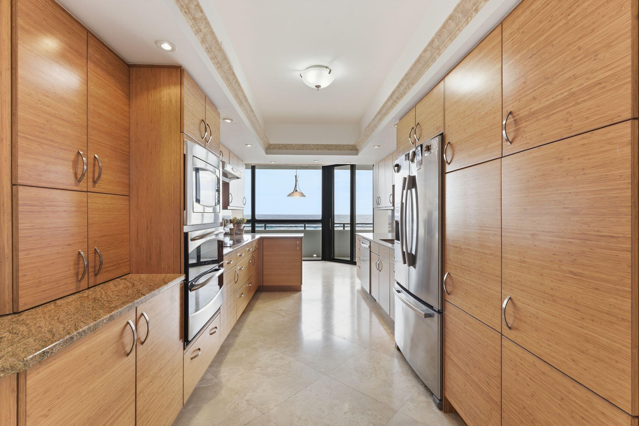 PALM BEACH HAMPTON CONDO - Residential