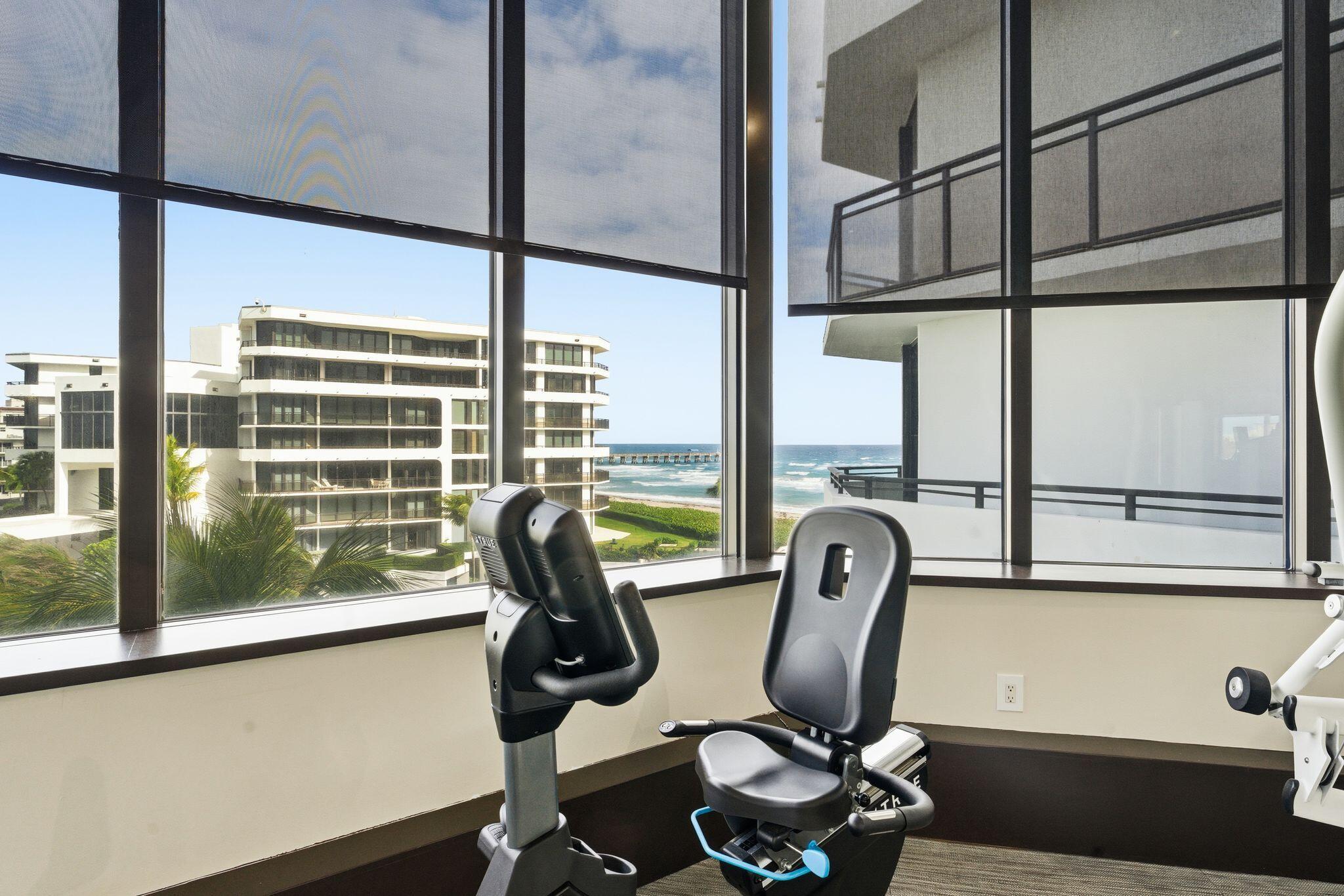 PALM BEACH HAMPTON CONDO - Residential