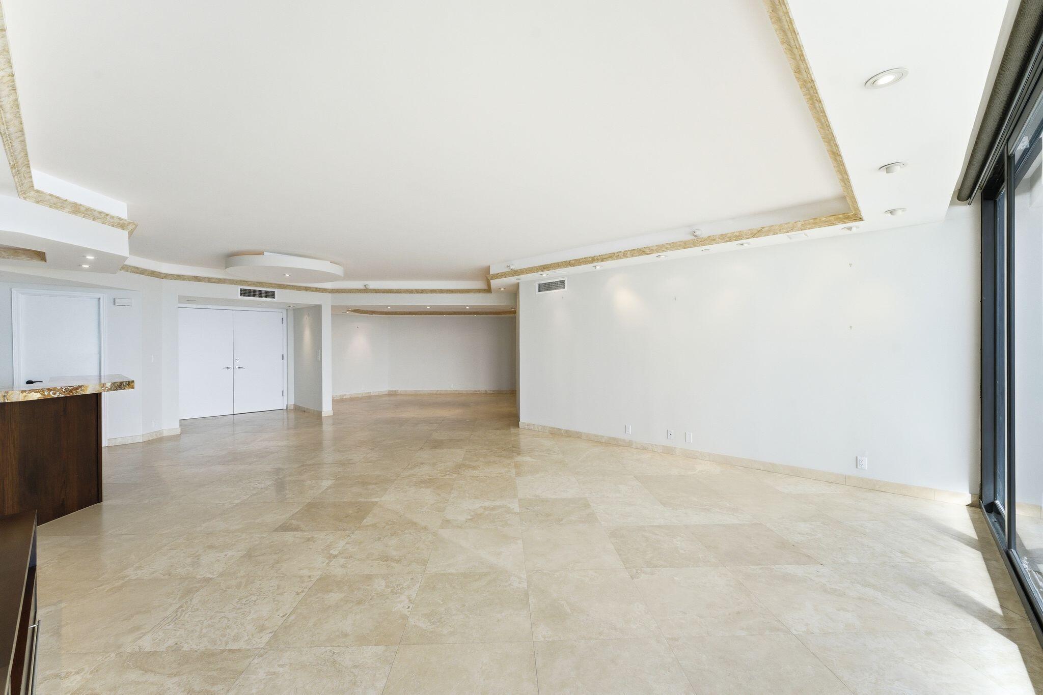 PALM BEACH HAMPTON CONDO - Residential