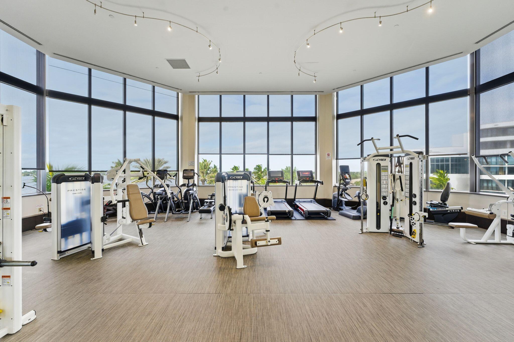 PALM BEACH HAMPTON CONDO - Residential