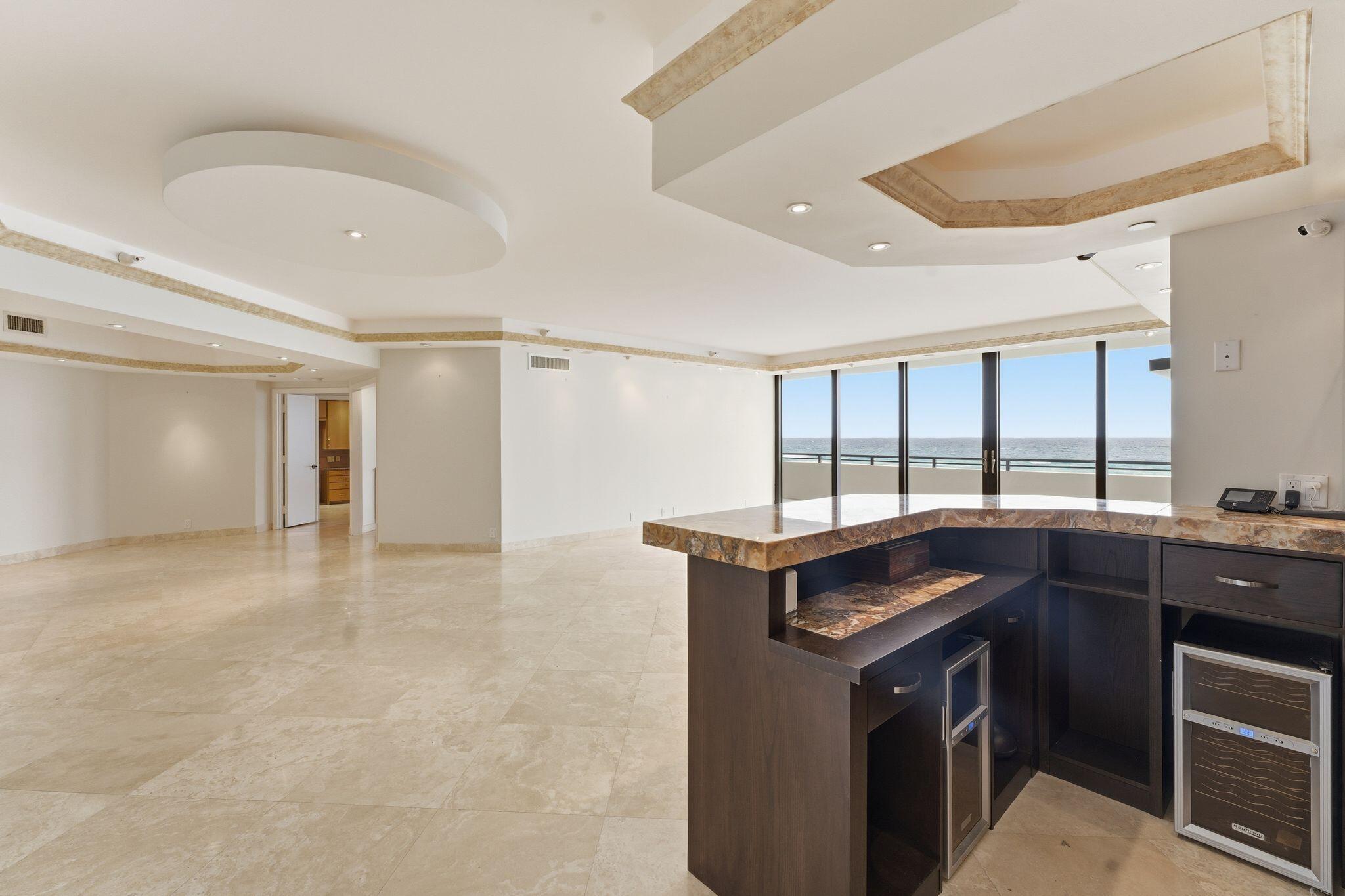 PALM BEACH HAMPTON CONDO - Residential