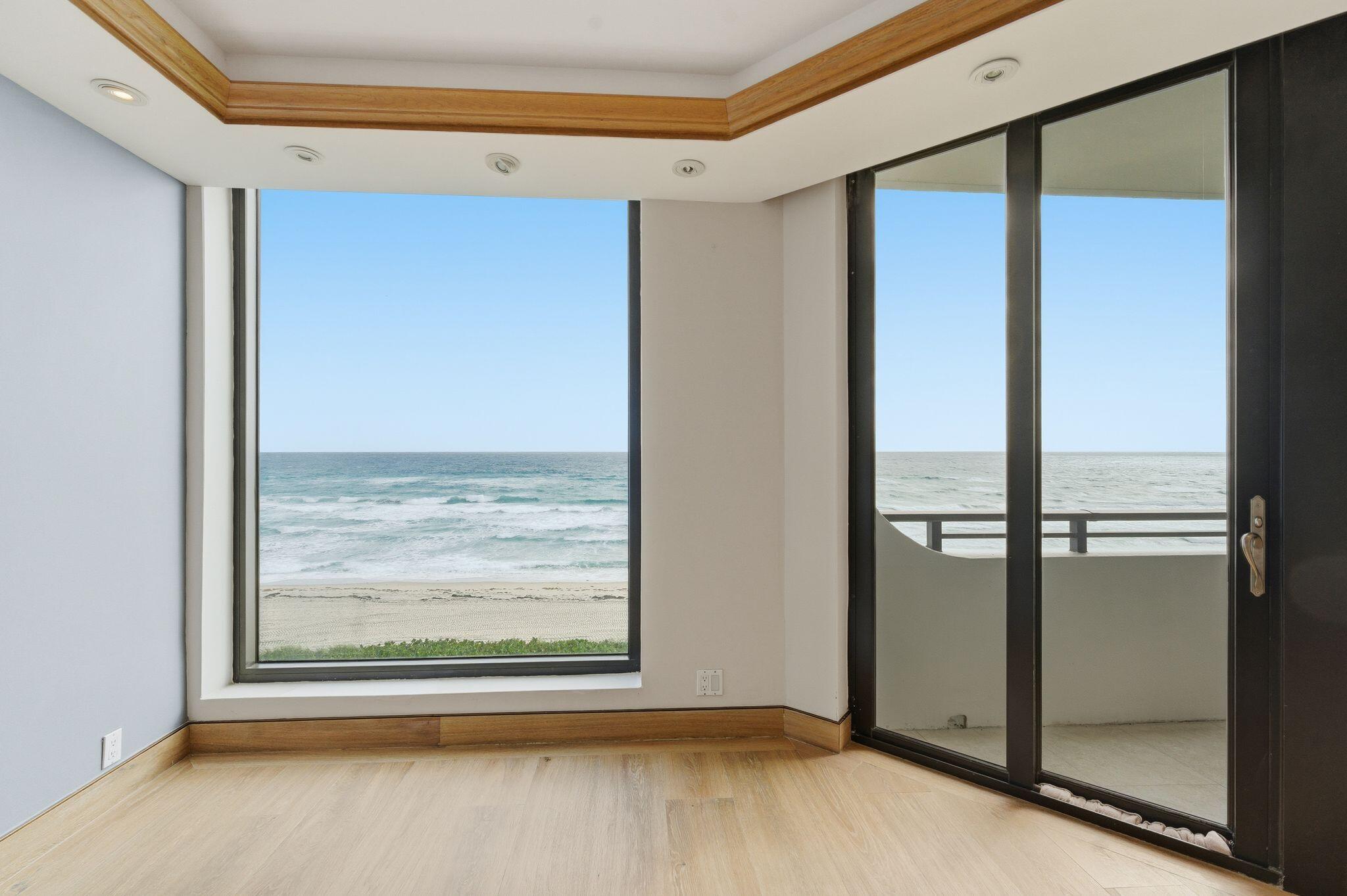 PALM BEACH HAMPTON CONDO - Residential