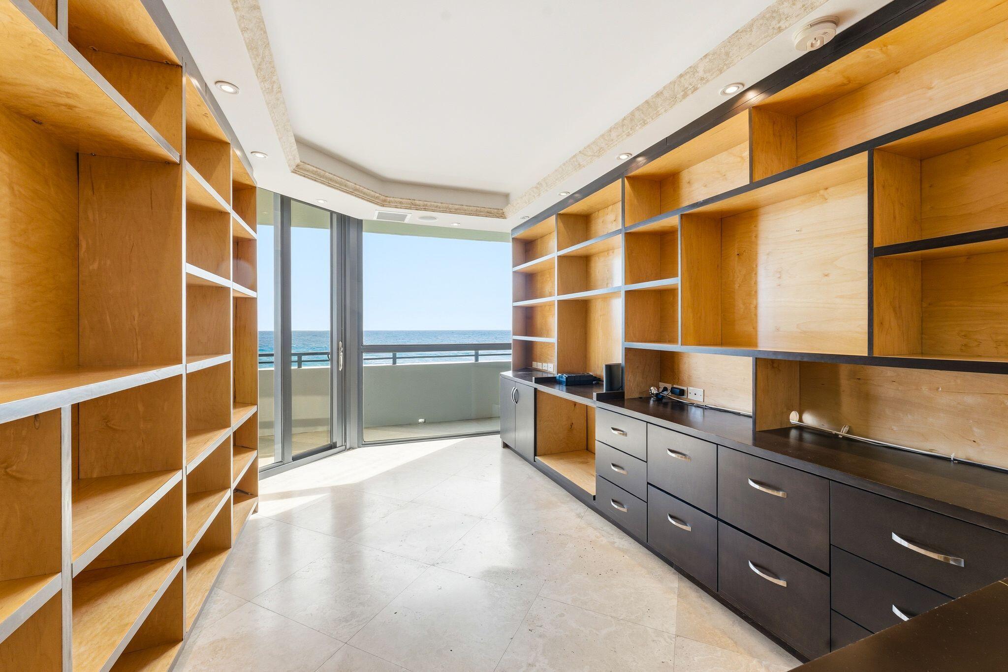 PALM BEACH HAMPTON CONDO - Residential