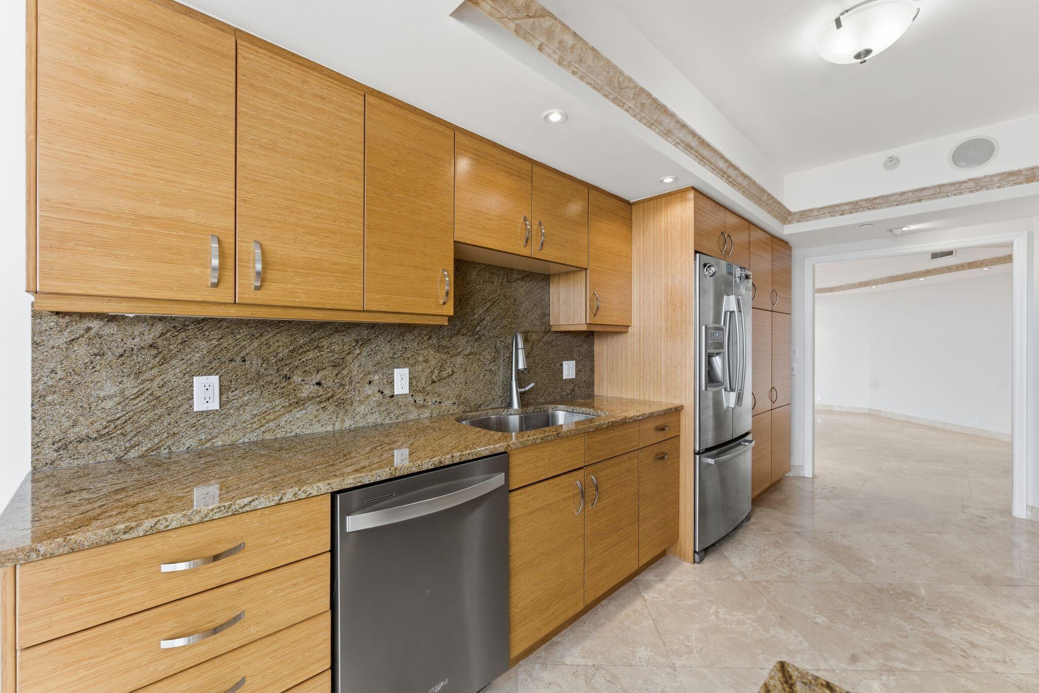 PALM BEACH HAMPTON CONDO - Residential