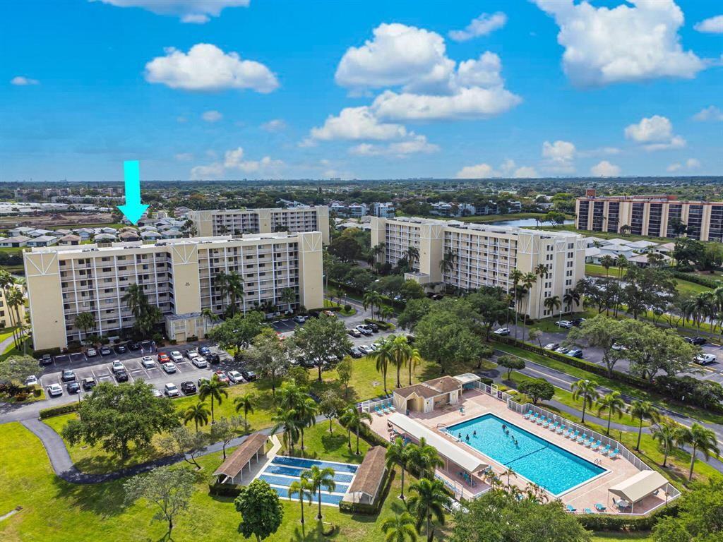 Photo of 7310 Ashford Place #802, Delray Beach, FL 33446 (MLS # R10880252)